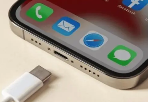 横峰苹果15维修分享iPhone15改USB-C接口后能和安卓用户互借充电器吗 